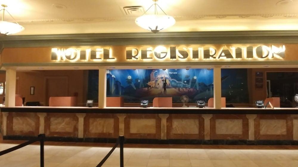Отель Hollywood Casino Tunica Robinsonville Экстерьер фото